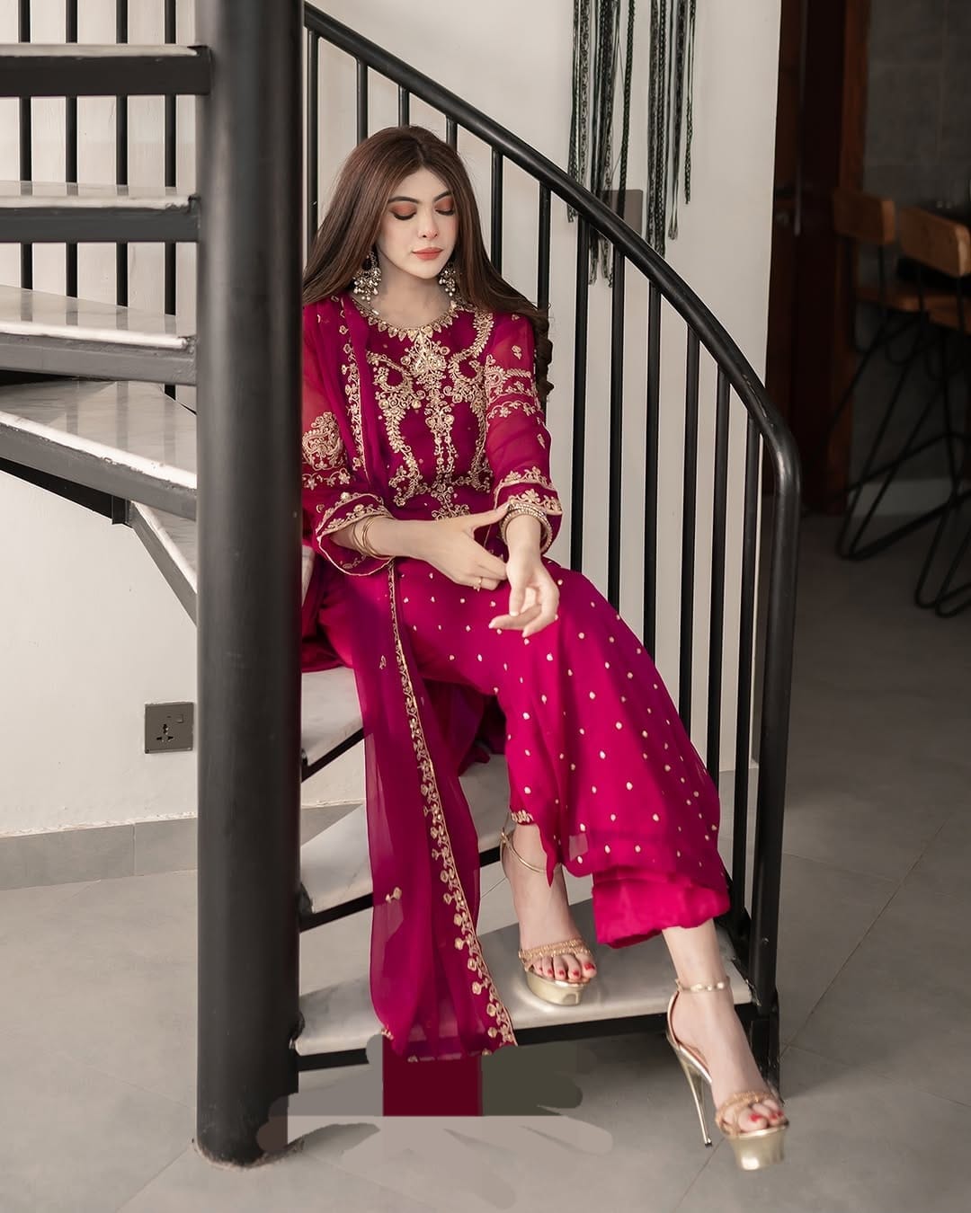 Sequins tilla Embd